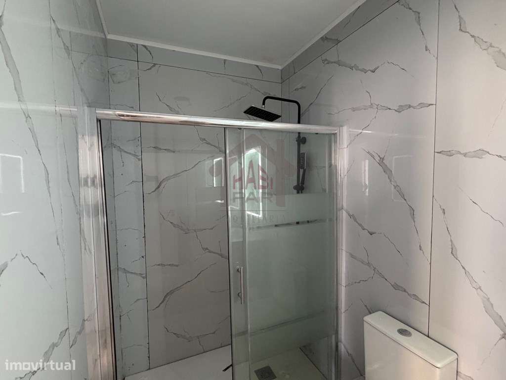 Excelente Moradia Renovada Centro Histórico de Salvaterra de Magos-26