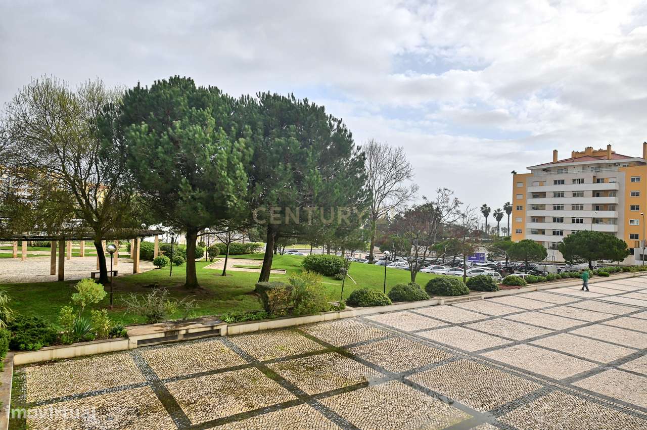 Apartamento 3 quartos, 3 WC, no centro dos Jardins da Parede, com vist-30