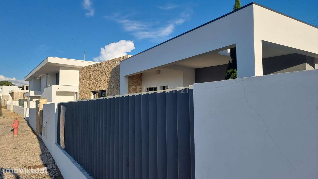Moradia isolada T4 Jardins de Santiago - Setúbal-32