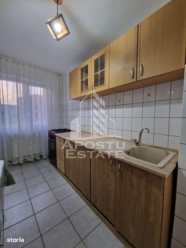 Apartament cu 2 camere, semidecomandat, centrala, zona Girocului - Imagine principală: 5/8