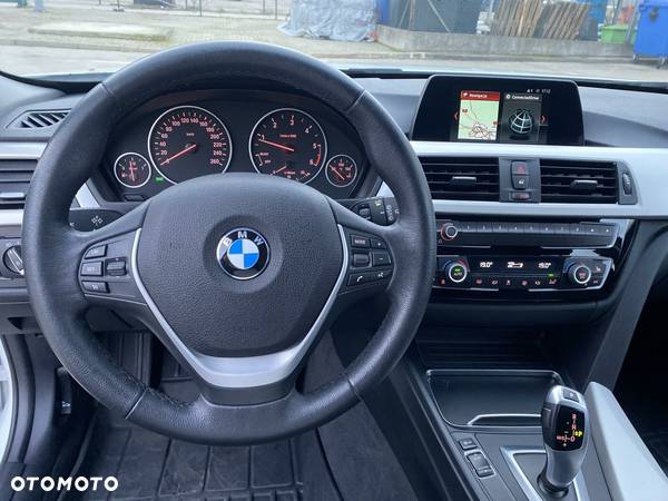 BMW Seria 3 318d Advantage - 13