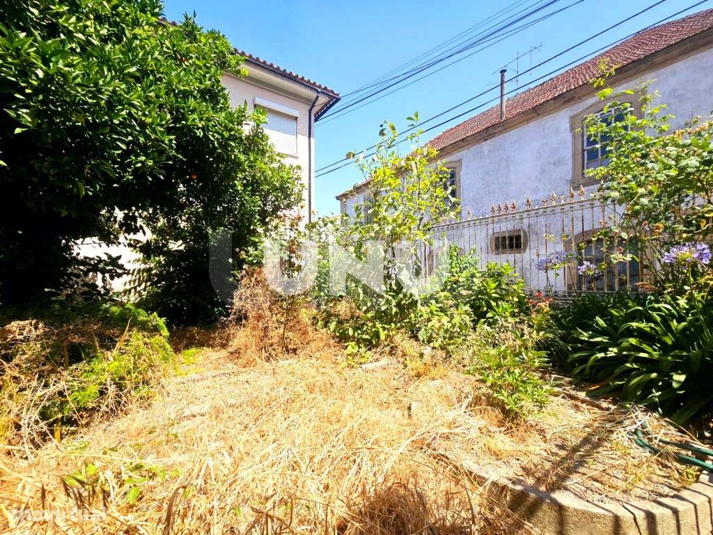 Moradia Isolada T4 - Áreas Amplas - Grande imagem: 4/35