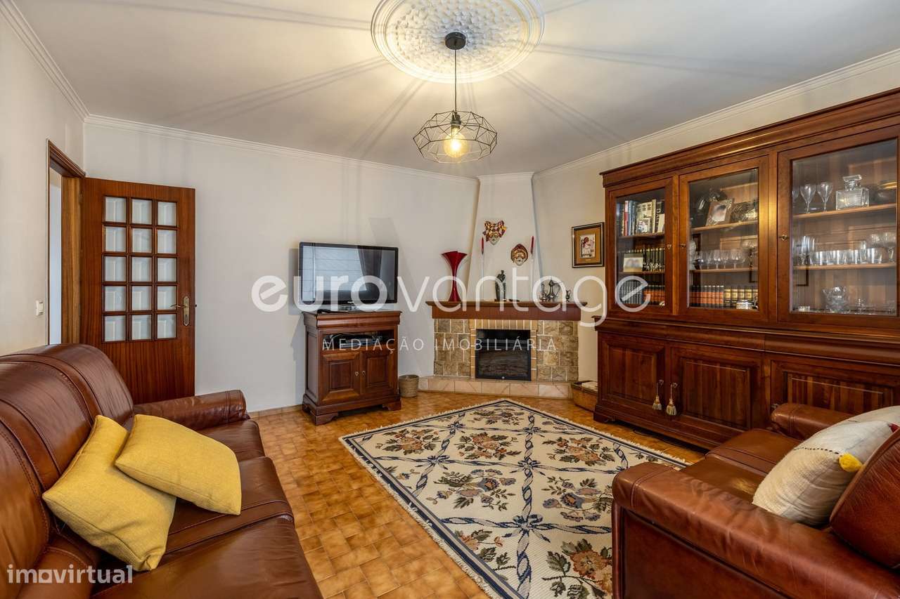 Apartamento T3 na Guimarota – Leiria |  Localização Privilegiada-0