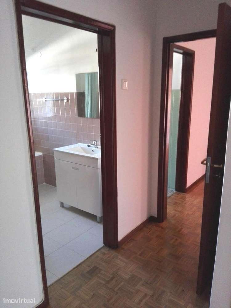 Quartos em Coimbra (Rua do Brasil) - Grande imagem: 2/5