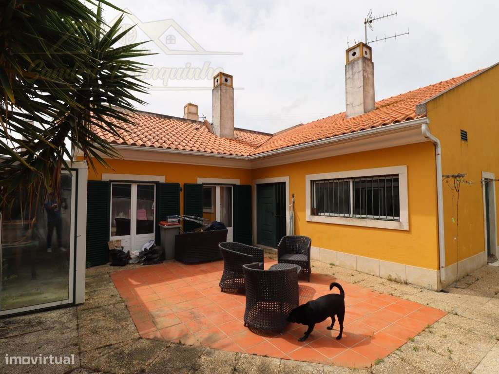 Moradia T4 com Logradouro e Garagem-17