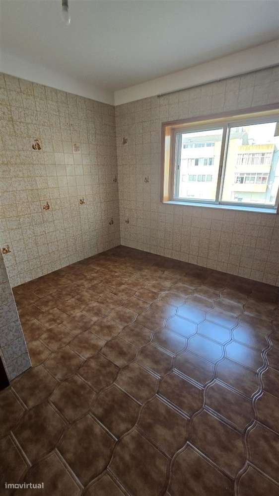 APARTAMENTO T3 NO CENTRO DA PÓVOA DE VARZIM-13