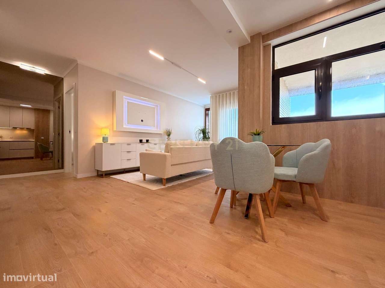 Apartamento T1 remodelado na Avenida Vasco da Gama, Póvoa de Varzim. - Grande imagem: 3/21