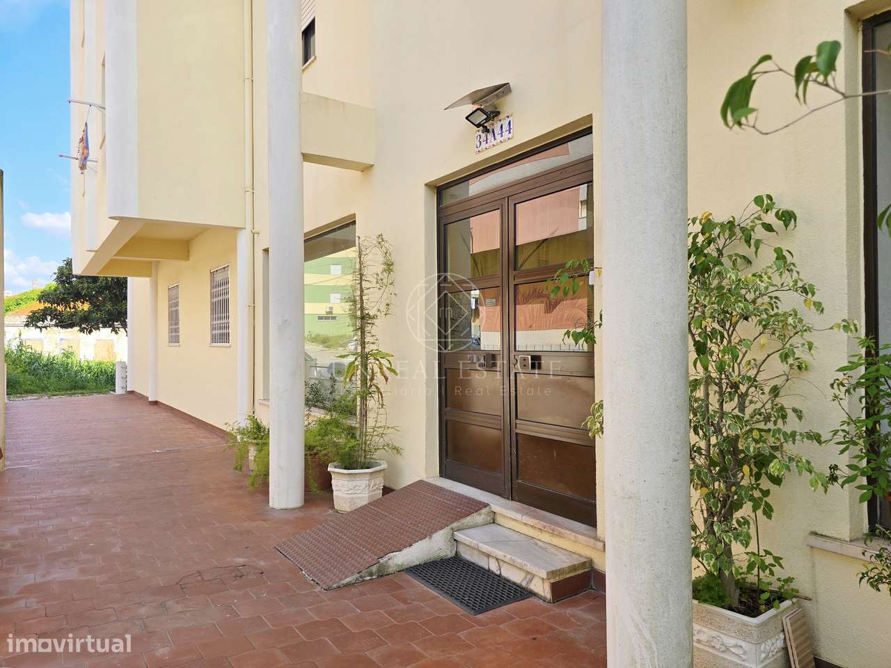 Apartamento T3 em Remodelação com Terraço de 80 m² e Parqueamento | Se-6