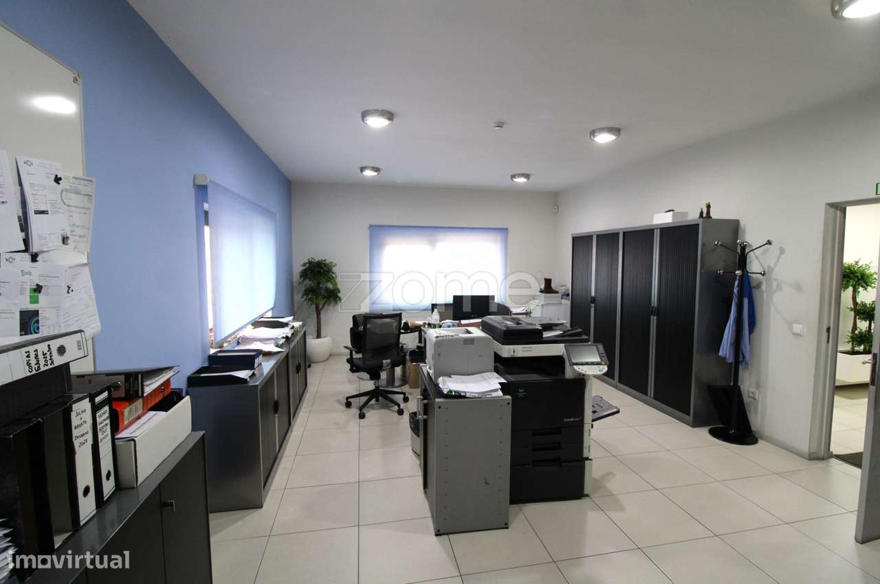 PAVILHÃO c/ 2000m2 FELGUEIRAS-11