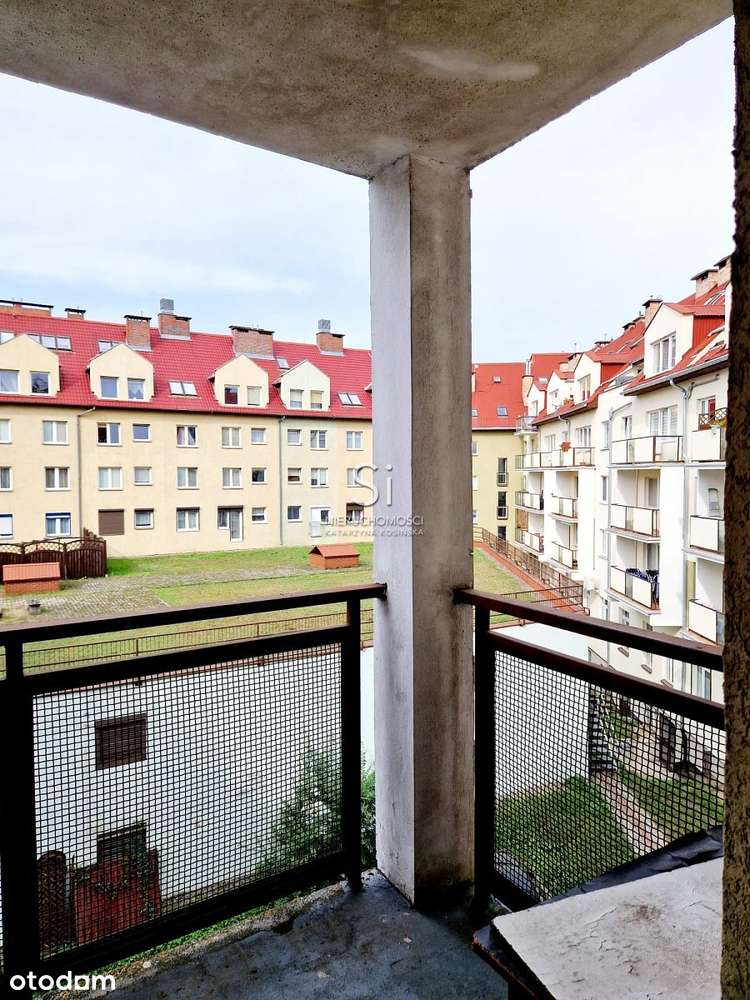 Na sprzedaż 2 pokoje, duży balkon, oddzielna kuchn-12