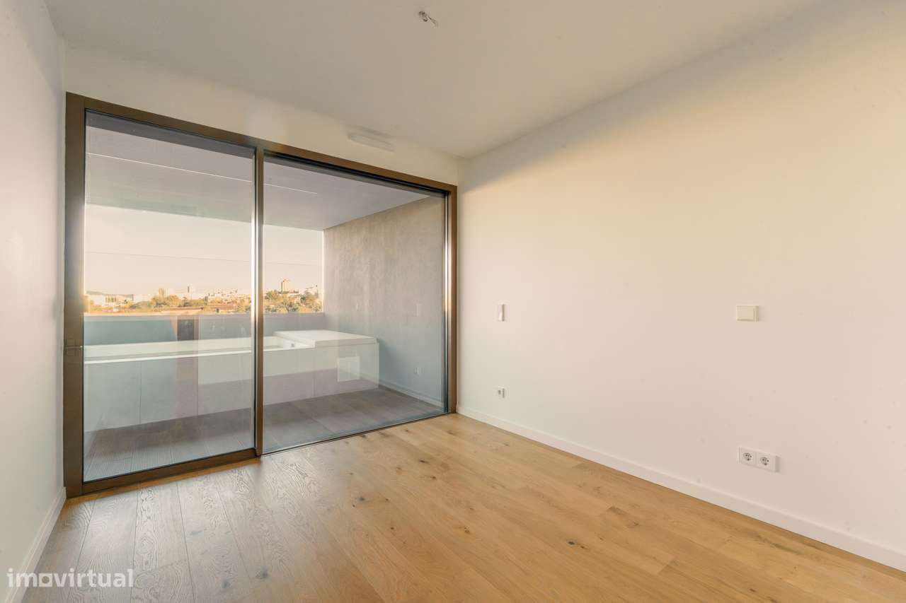 T2 Novo | 86 m² ABP | Varanda de 44 m² | Piscina Privativa Aquecida-20