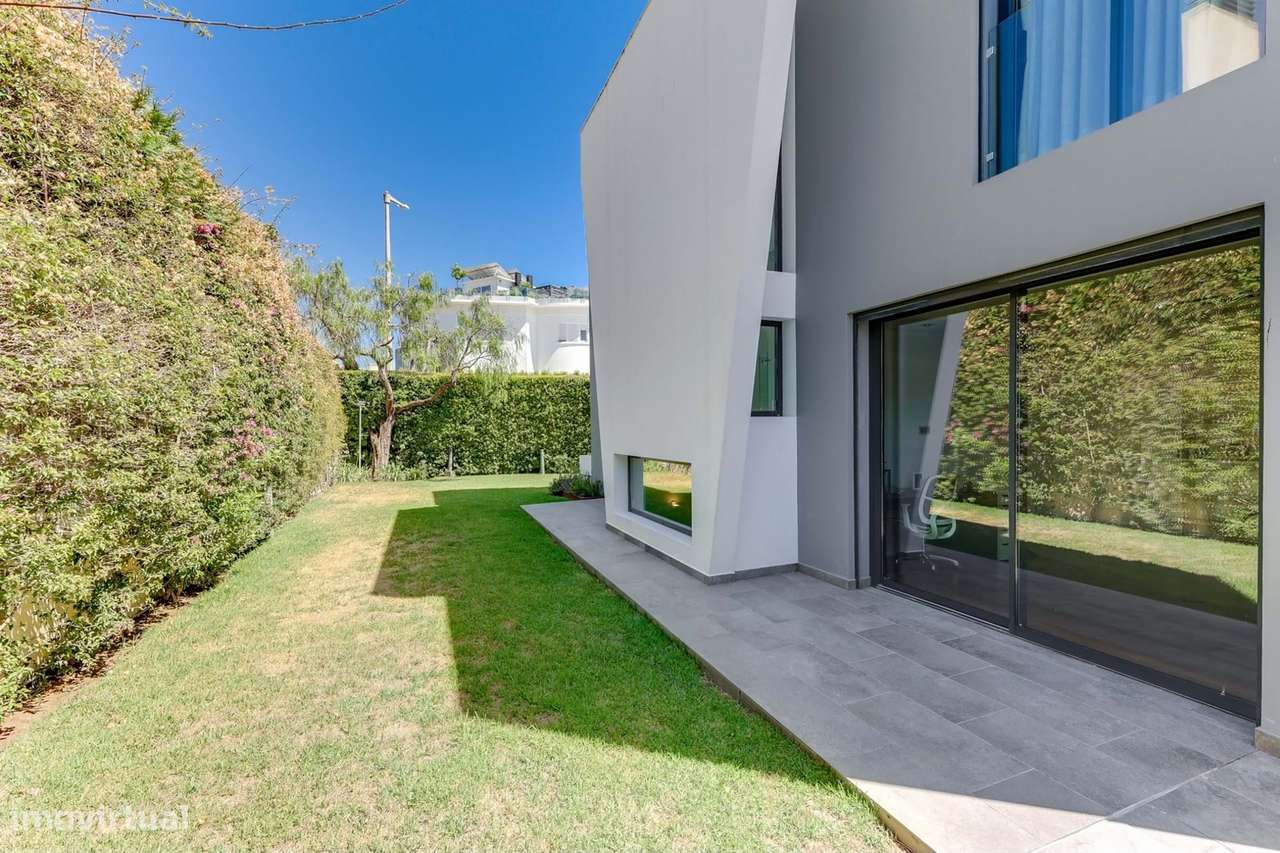 Moradia T5 de Luxo no Estoril — Exclusividade, Conforto e Estilo de Vi-58