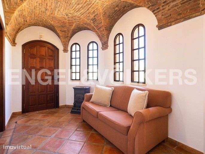 Moradia Tradicional com Vista Mar e a pé da Praia - Grande imagem: 4/24