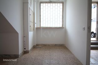 Armazém ou Loja no Cacém junto ao centro de saúde - Grande imagem: 4/12