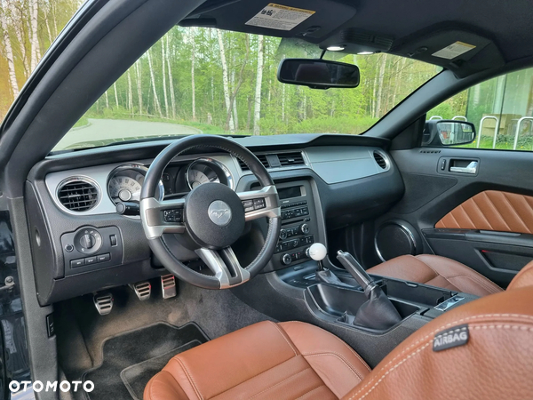 Ford Mustang 5.0 V8 GT - 9