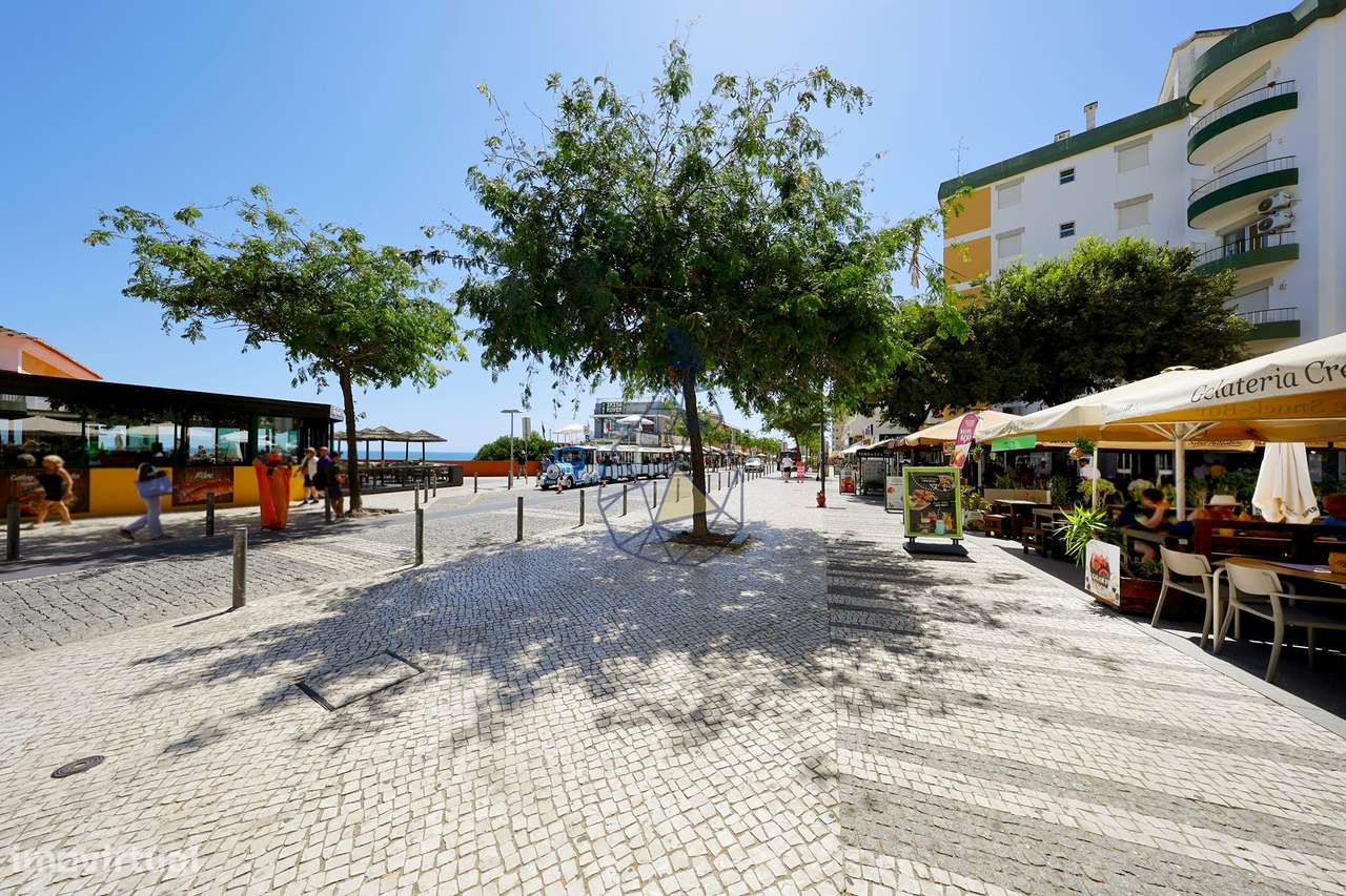Apartamento T1 Renovado a dois passos do Areal da Praia da Rocha-24