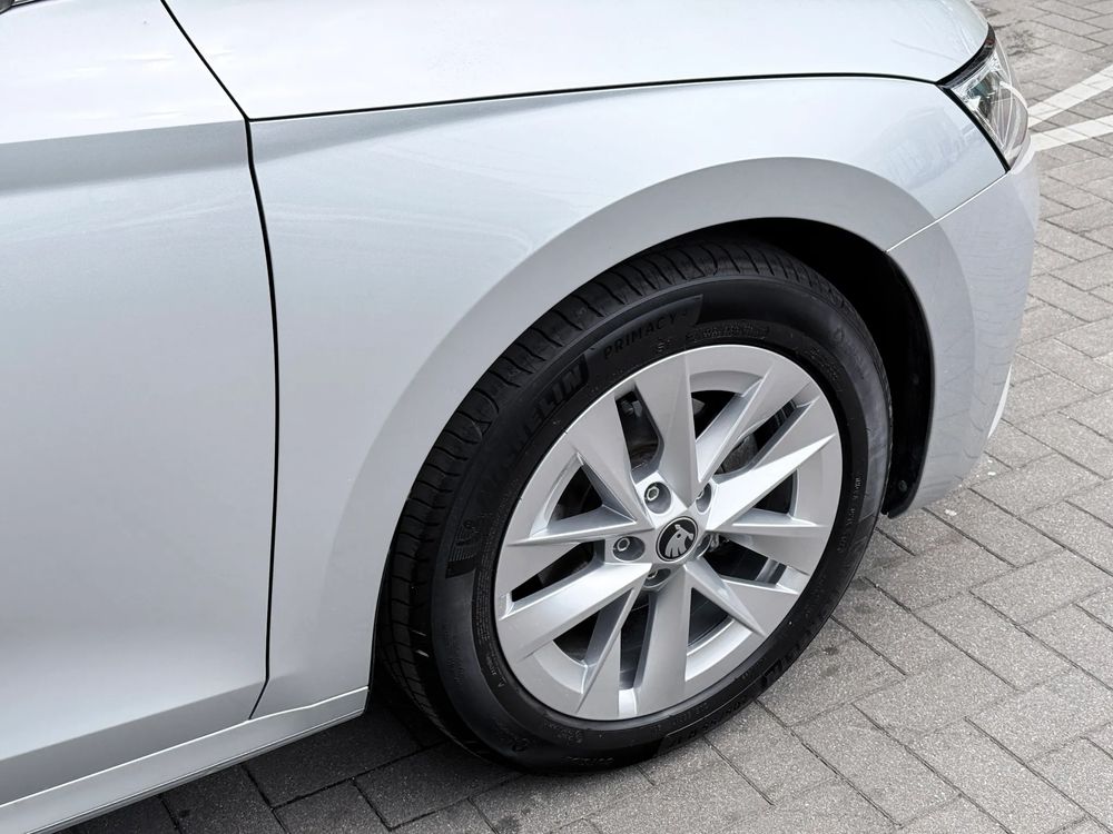 Skoda Octavia 1.5 TSI MHEV Selection DSG 150 KM — zdjęcie 5