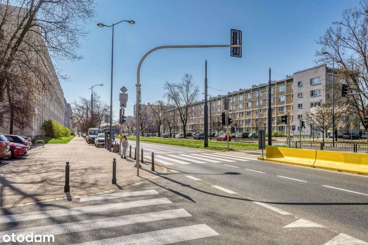 Przestronna Kawalerka na granicy Śródmieścia.-11
