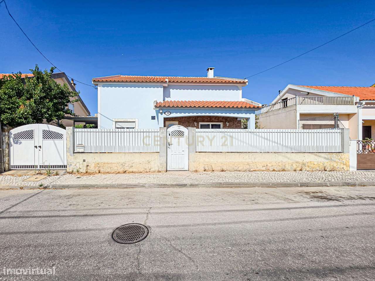 Moradia Isolada T4 com um Quarto no R/C-41