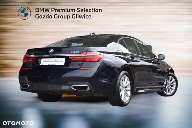 BMW Seria 7 750i xDrive - 2