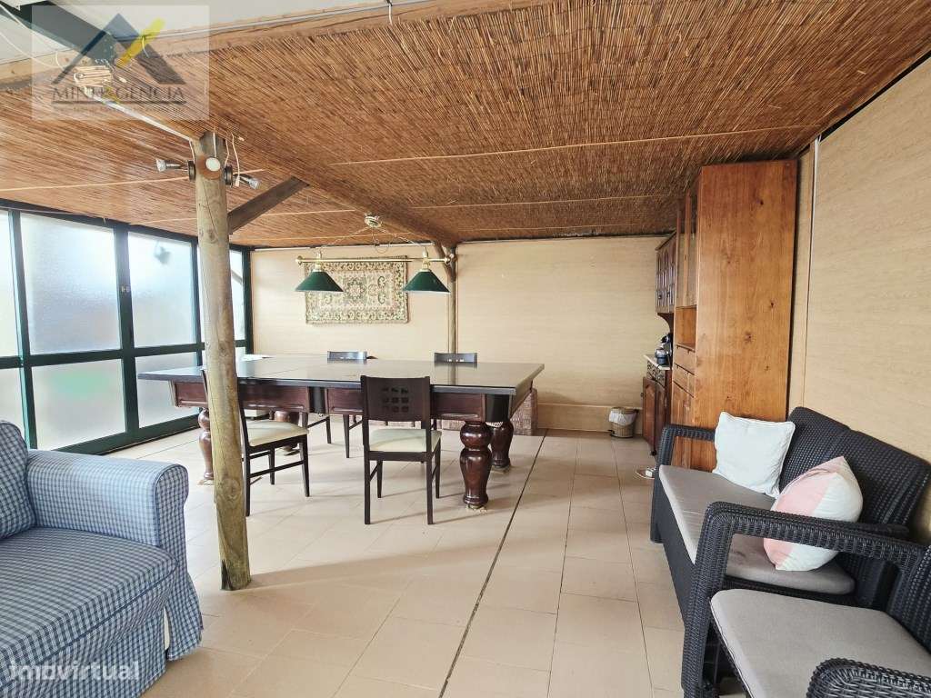 Apartamento T3 com terraço e garagem no Bairro Dias em Setúbal-26