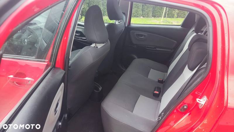 Toyota Yaris 1.0 Premium - 8