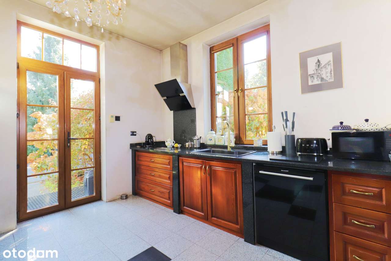 Dom w klasycznym stylu,  ogród, garaż dwustanowiskowy | Krężnica Jara-8