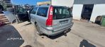 DEZMEMBRARI VOLVO V70 2004 2.4 BENZINA 170 CAI - 4