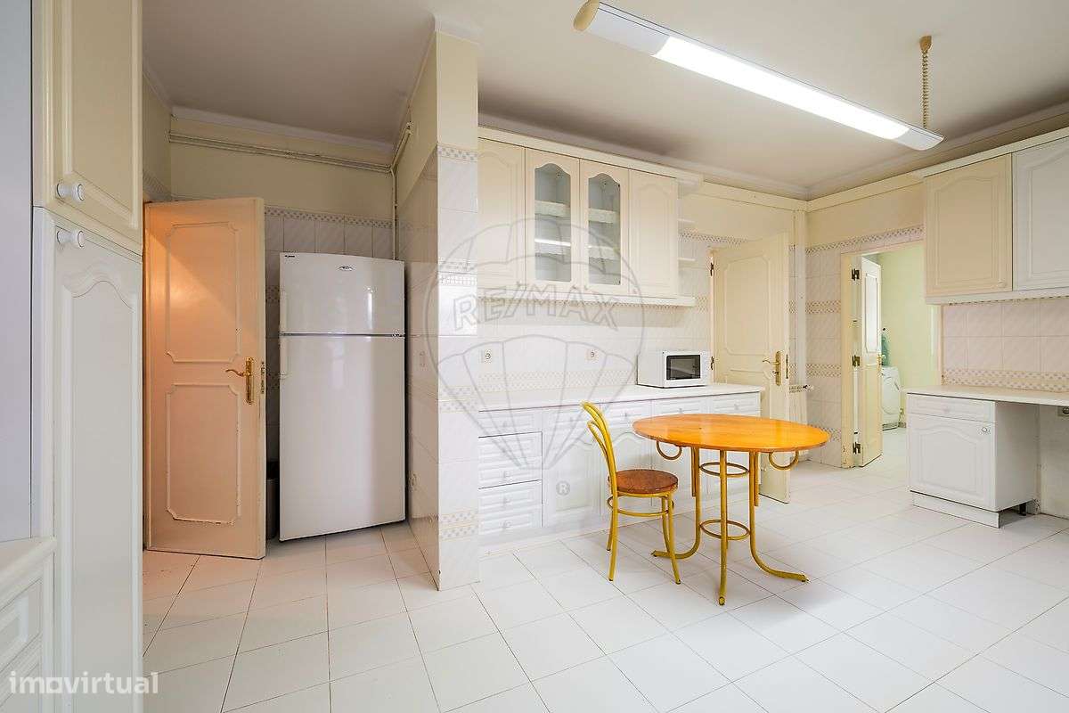 Moradia T4 para venda-10