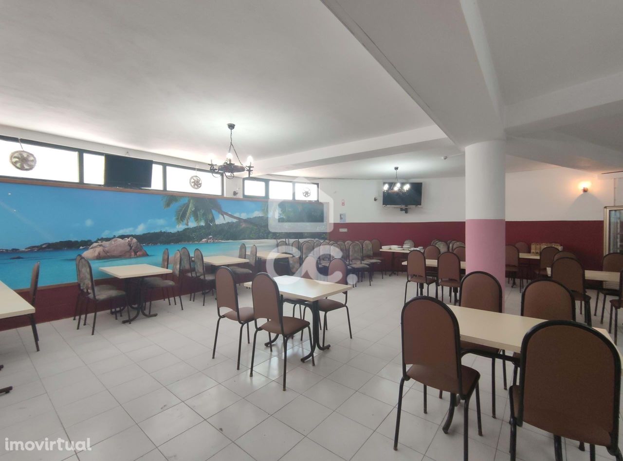 Restaurante no centro de Valpaços