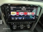 Volkswagen Passat Variant 2.0 TDI SCR DSG Highline - 19