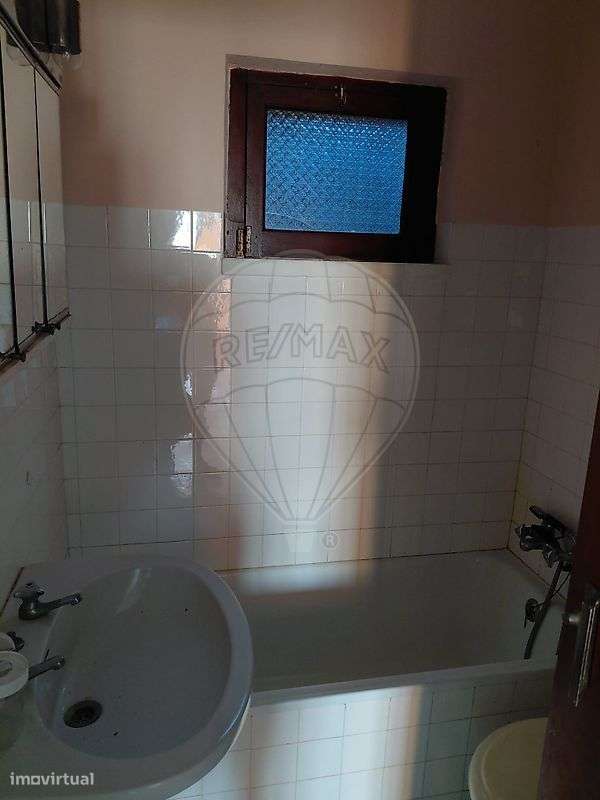 Moradia T6 para venda-23