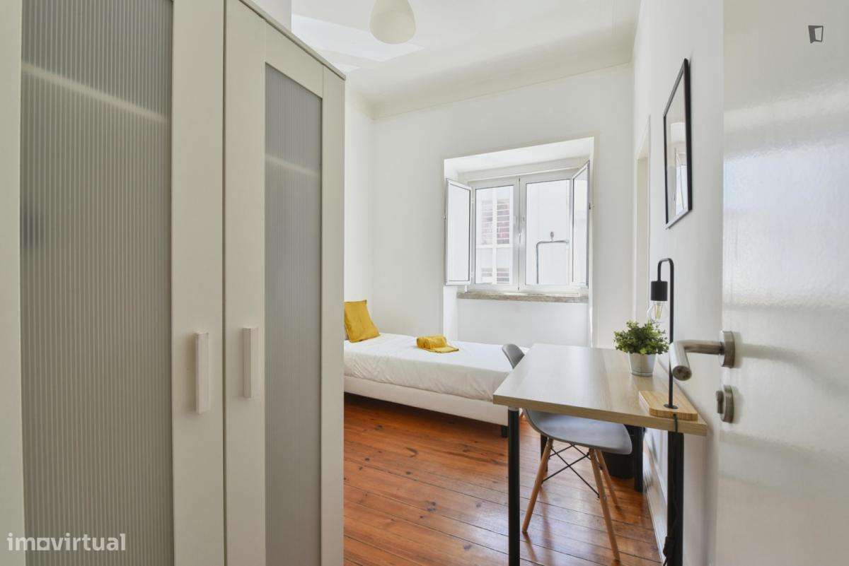 Quarto - localizado em Penha de França Lisbon - Grande imagem: 4/9