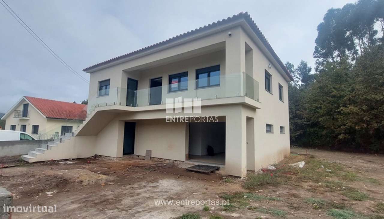 Venda de moradia V3+V1 em fase de restauro,Subportela,Viana do Castelo - Grande imagem: 2/51