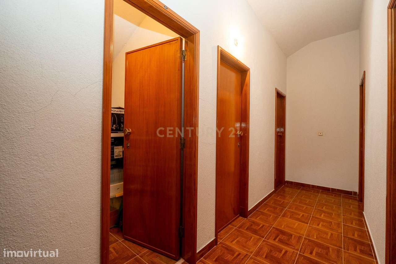 Excelente T1 com lareira, arrecadação e varanda na Anta – Agualva-Cacé-27