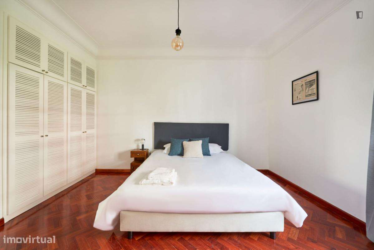 Quarto - localizado em São Sebastião Lisbon - Grande imagem: 2/6