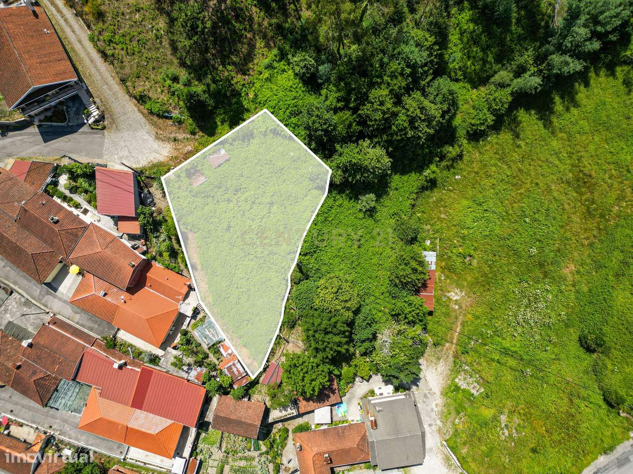 Terreno em Vieira do Minho – Oportunidade para Construção! - Grande imagem: 3/22