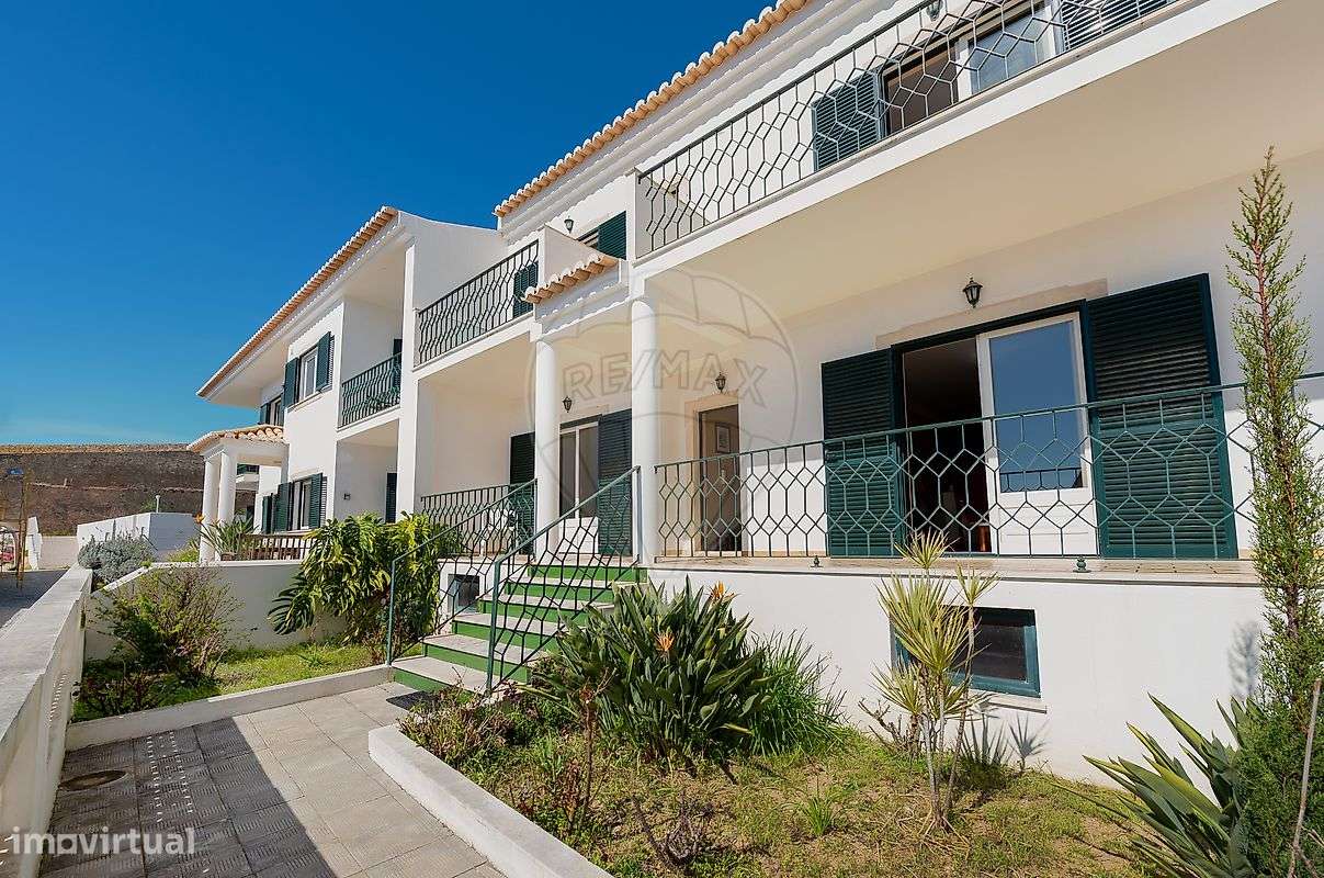 Moradia T5 para venda-0