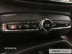 Volvo XC 40 - 23