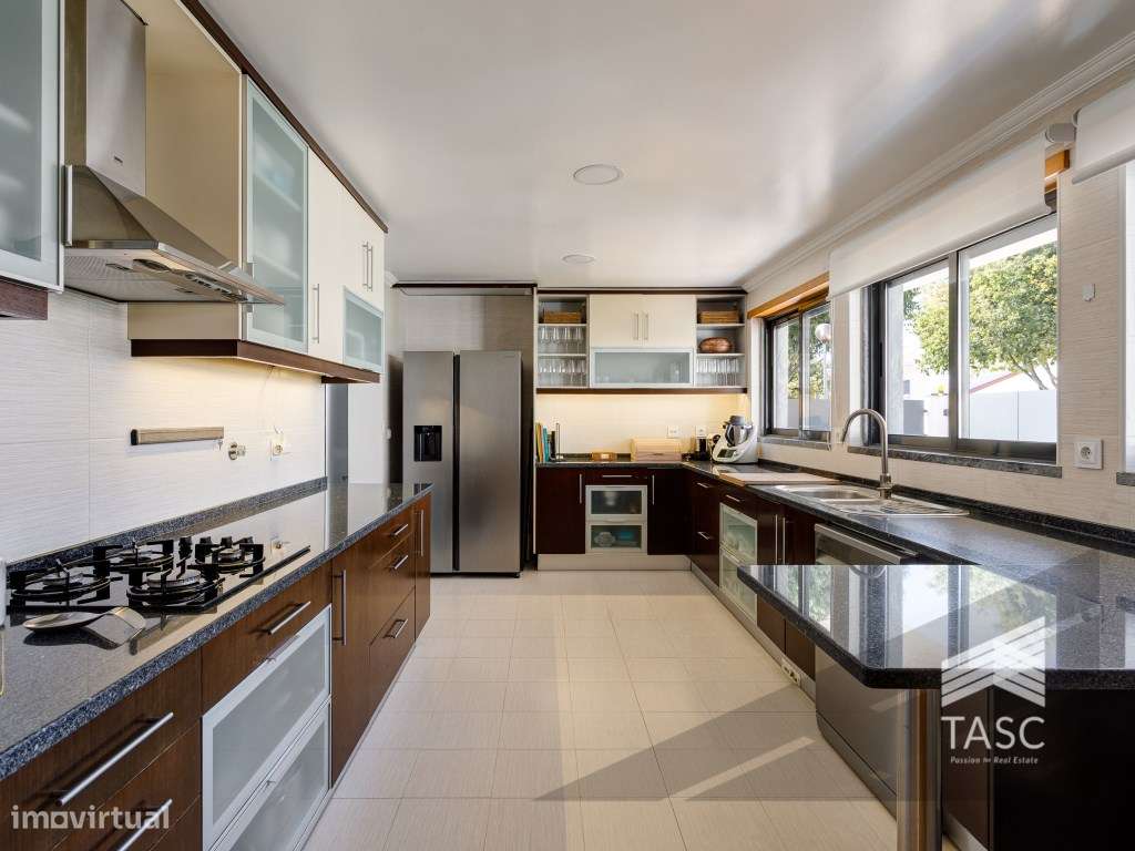 Moradia Geminada em Bicesse-11