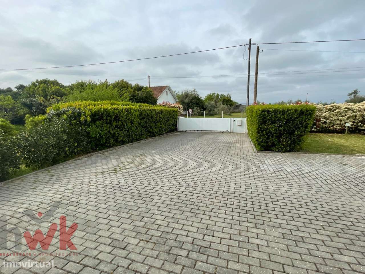 Moradia T4 Moderna com Vista Serra da Estrela-16