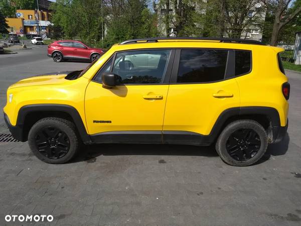 Jeep Renegade 1.3 GSE T4 Turbo Upland 4x4 S&S - 4