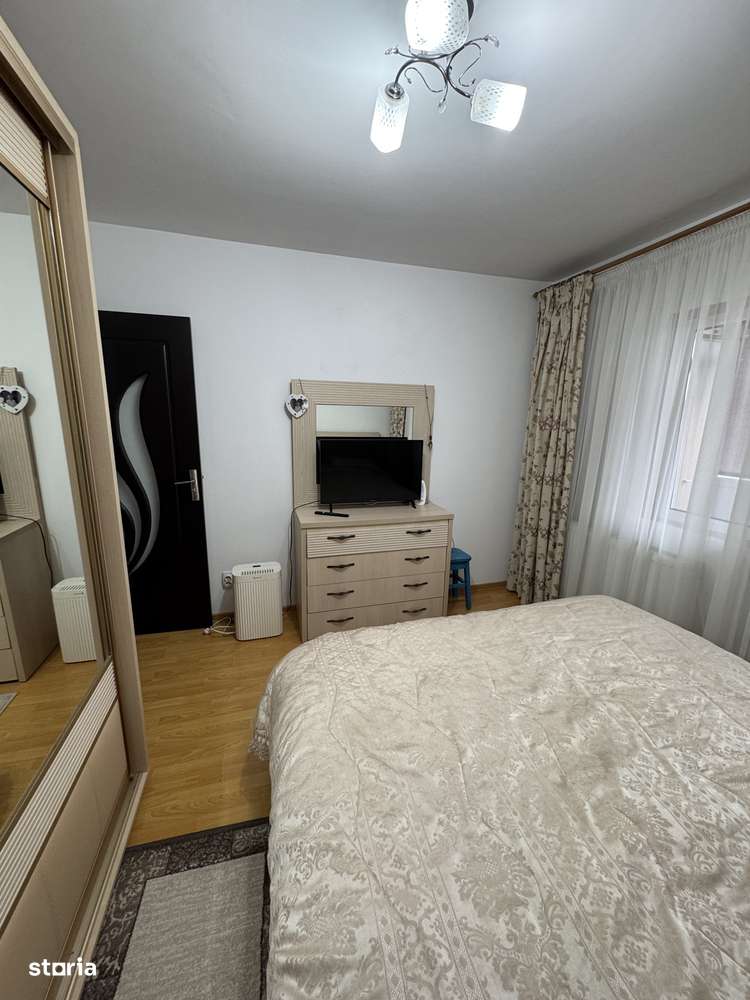 Vand apartament 3 camere decomandat-7