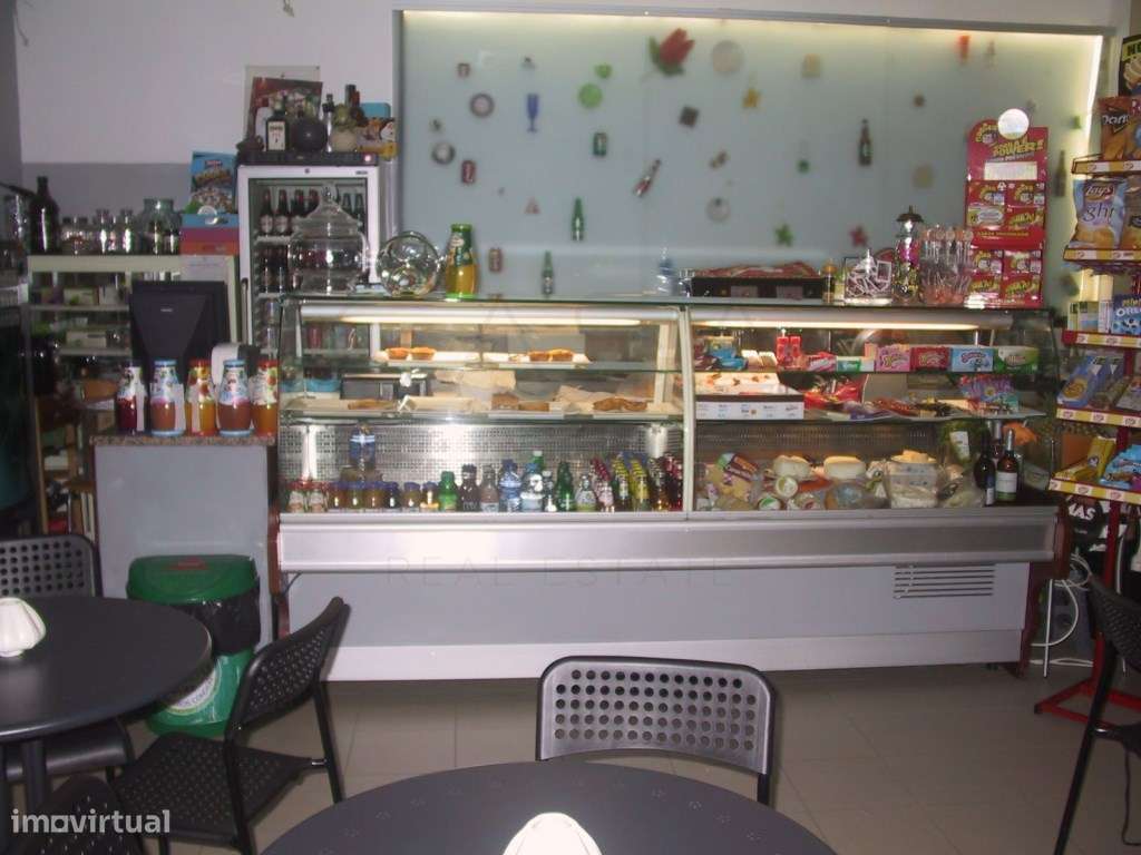 Café, Snack e Charcutaria, com dois pisos, alvará de snack bar e ve... - Grande imagem: 3/16