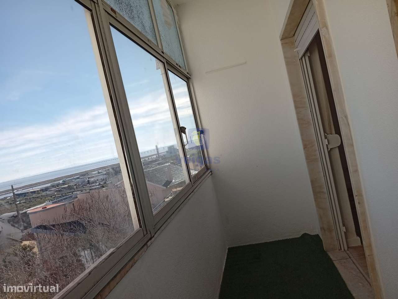 Apartamento T2 em Santa Iria de Azóia-19