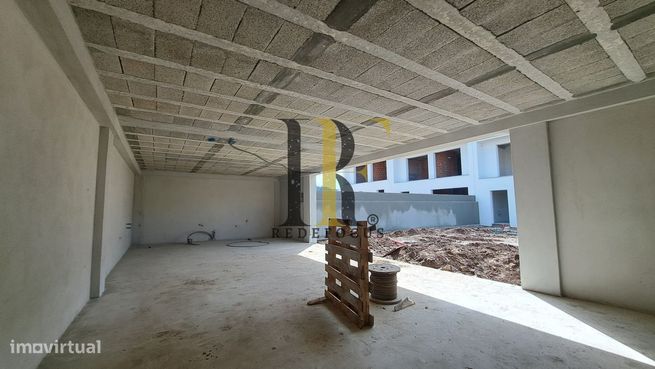 Moradia nova com piscina em Santa Maria de Lamas-18