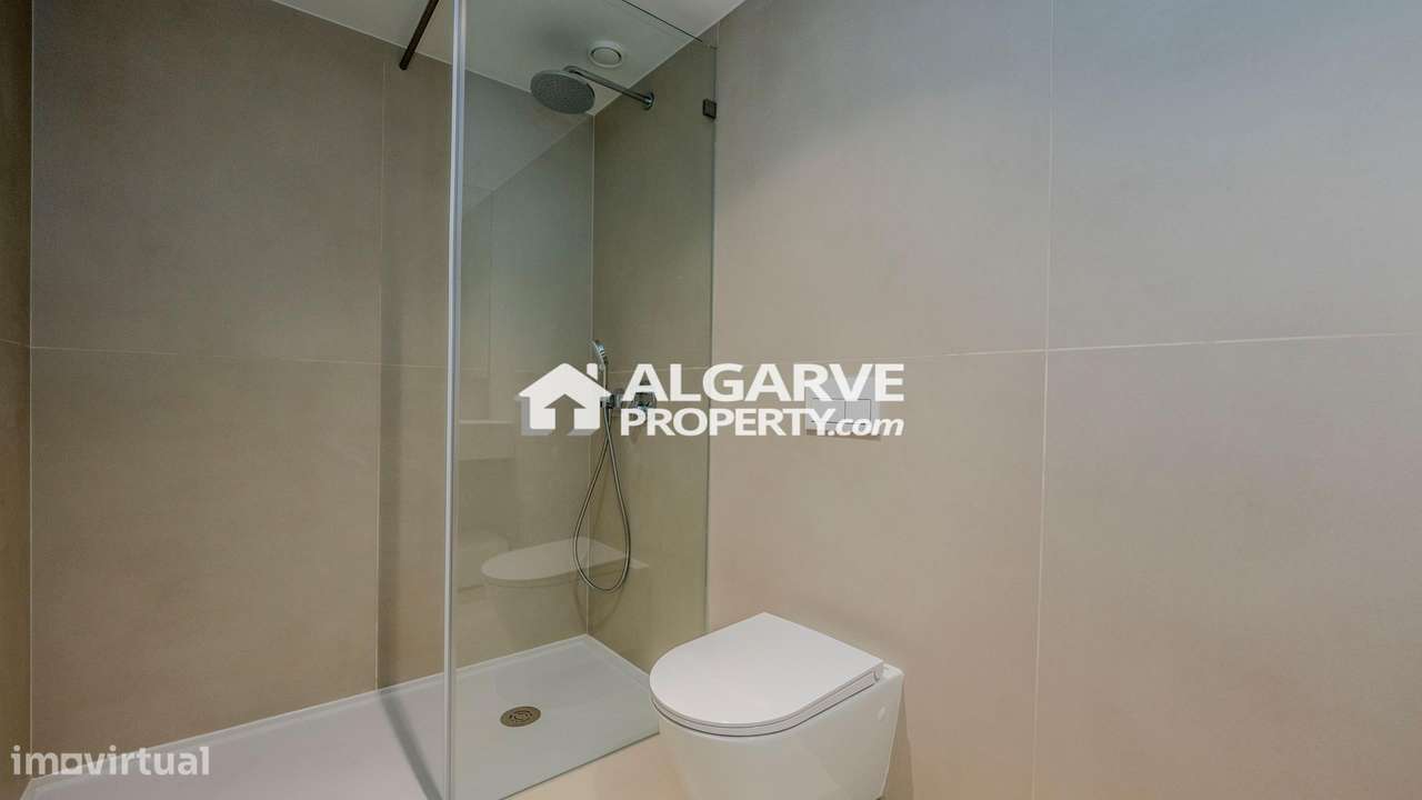 Sofisticação Moderna no Coração de Vilamoura: Apartamento Premium T2 n-19