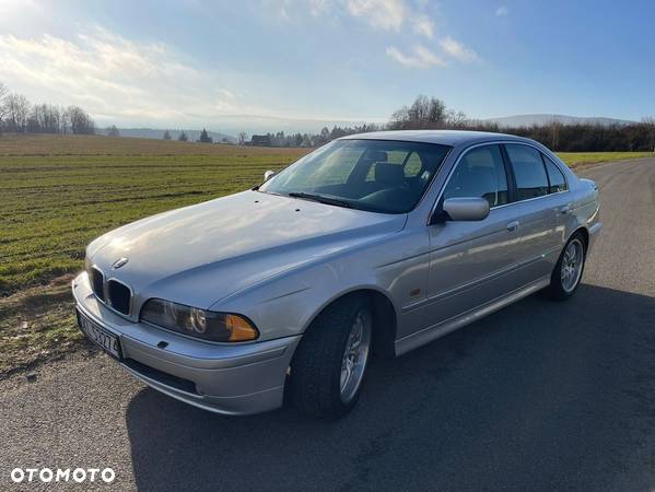 BMW Seria 5 525i - 2