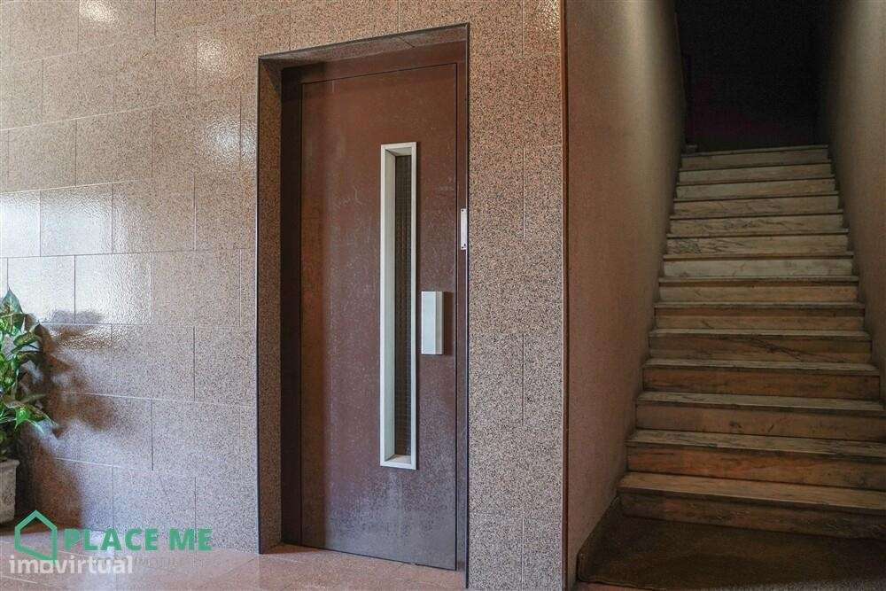 Apartamento T1+1 próximo da Estação de Comboios-11