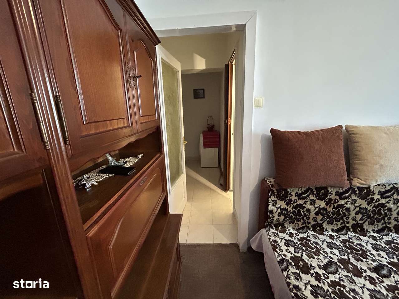 Vand apart.2 cam. in Gradiste,A.Romantei,et.3/4,renovat-4